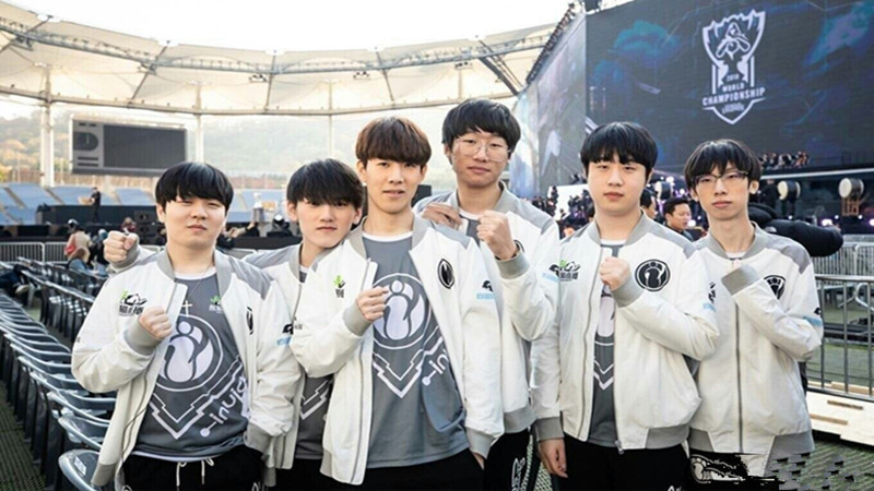 【lpl战报】RNG 2-0 TES：虎大将军宝刀未老 斩获二连MVP