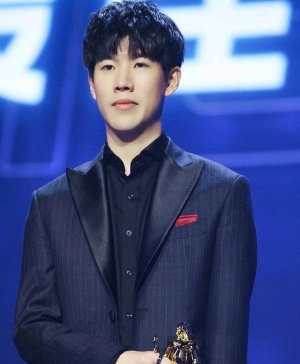 LPL今日首发：ZooM、Doinb迎来新东家春季赛首战